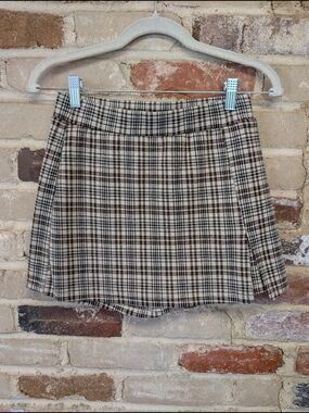 Gilli Plaid Mini Skirt in Beige and Brown
